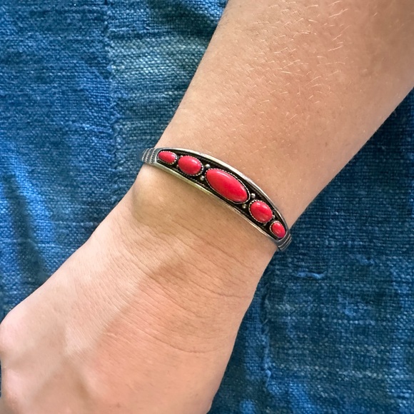 Vintage Native American Bangle - Picture 4 of 4